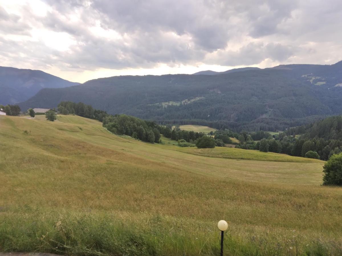 La Casa Di Grace Nella Valle Incantantata Carano  Exterior foto