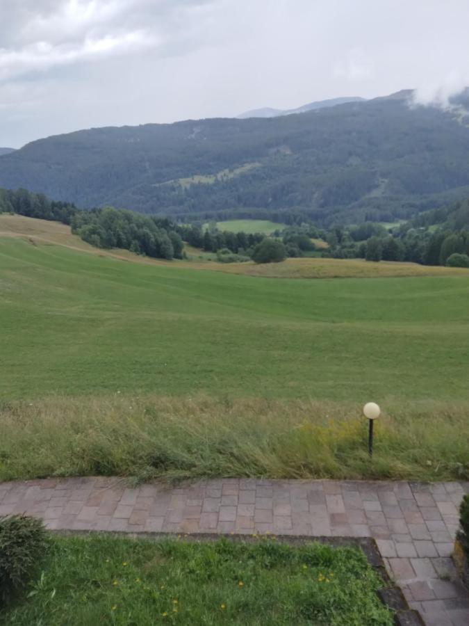 La Casa Di Grace Nella Valle Incantantata Carano  Exterior foto